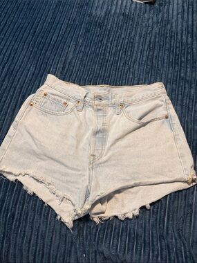 Light Wash High-Rise Frayed Denim Shorts 501’s